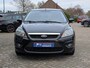 Ford Focus 1.6 Titanium | Cruise Control, Parkeersensoren, Bluetooth, Airco, 5 deurs, 16 inch, weinig km!