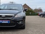 Ford Focus 1.6 Titanium | Cruise Control, Parkeersensoren, Bluetooth, Airco, 5 deurs, 16 inch, weinig km!