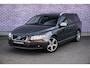 Volvo V70 2.0T Automaat R-Edition | Park assist voor en achter | Parkeercamera | Trekhaak | Stoelverwarming |