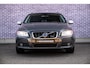 Volvo V70 2.0T Automaat R-Edition | Park assist voor en achter | Parkeercamera | Trekhaak | Stoelverwarming |