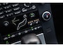 Volvo V70 2.0T Automaat R-Edition | Park assist voor en achter | Parkeercamera | Trekhaak | Stoelverwarming |