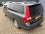 Volvo V70 2.0T Automaat R-Edition | Park assist voor en achter | Parkeercamera | Trekhaak | Stoelverwarming |