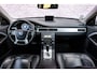 Volvo V70 2.0T Automaat R-Edition | Park assist voor en achter | Parkeercamera | Trekhaak | Stoelverwarming |