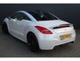 Peugeot RCZ 1.6 Automaat | Apple Carplay / Android auto | Cruise control | Climate control | 19" Lichtmetalen velgen | Parelmoer wit | Volledig onderhouden | Achterspoiler |