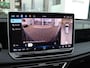Volkswagen Tiguan 1.5 272 pk eHybrid R-Line Edition | Blackstyle | Zwenkbare Trekhaak | Panoramadak | Head-up Display | Elektr. Verst. Voorstoelen | Achteruitrij Camera | Voorstoelen + Stuur Verwarmd | Elektrische Achterklep | Matrix Led Koplampen |