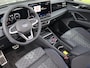 Volkswagen Tiguan 1.5 272 pk eHybrid R-Line Edition | Blackstyle | Zwenkbare Trekhaak | Panoramadak | Head-up Display | Elektr. Verst. Voorstoelen | Achteruitrij Camera | Voorstoelen + Stuur Verwarmd | Elektrische Achterklep | Matrix Led Koplampen |