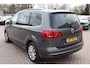 Volkswagen Sharan 2.0 TDI Highline 7p. Schuif- kanteldak, Panoramadak, Navigatie, Cruise control, Stoelverwarming, 7 Persoons, Auto moet nog gereinigd worden