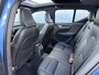 Volvo XC40 Plug-in Hybrid T5 R-Design | Panoramadak | Elektrisch Verstelbare Voorstoelen | Harman Kardon Audio | 360 Graden Camera | Stoelverwarming | Trekhaak | Lederen Bekleding