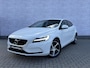 Volvo V40 2.0 T2 Momentum | Navigatie | trekhaak | LED Koplampen | Parkeersensoren | High Performance Audio | Lichtmetalen Velgen 17 inch
