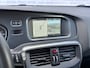 Volvo V40 2.0 T2 Momentum | Navigatie | trekhaak | LED Koplampen | Parkeersensoren | High Performance Audio | Lichtmetalen Velgen 17 inch