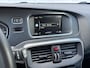Volvo V40 2.0 T2 Momentum | Navigatie | trekhaak | LED Koplampen | Parkeersensoren | High Performance Audio | Lichtmetalen Velgen 17 inch