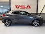 Toyota C-HR / C-HR+ 1.8 Hybrid First Edition Team D |Camera|PDC|Cruise|lane-assist|Stuur+stoelvw|dealeronderhouden|4-seizoen banden|Lux