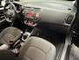 Kia Rio 1.2 CVVT SUPER PACK CRUISE CONTROL CLIMATE CONTROL BLUETOOTH TELEFOON MEDIA VOORBEREIDING AFN. TREKHAAK KEYLESS GO ZEER MOOI !! 3010 DEK