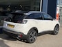 Peugeot 3008 1.6 HYbrid 225 GT | Meest Complete Uitvoering | Afneembare trekhaak 1250 KG | Schuif Kantel Panoramadak | Focal l Alcantara / Massage Stoelen | Full LED | Keyless Pakket | Night Vision | 360 Graden Camera | 19 Inch Velgen | Navigatie | Adaptieve Cruise Control |