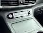 Hyundai Kona Electric EV FASHION 64 kWh | DODEHOEK DETECTIE | PDC | 3 FASEN | WARMTEPOMP | CAMERA | CLIMA | CRUISE ADAPT. | NAVI | STOELVERWARMING | STUURVERWARMING | PRIVACY GLASS |