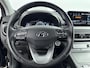 Hyundai Kona Electric EV FASHION 64 kWh | DODEHOEK DETECTIE | PDC | 3 FASEN | WARMTEPOMP | CAMERA | CLIMA | CRUISE ADAPT. | NAVI | STOELVERWARMING | STUURVERWARMING | PRIVACY GLASS |