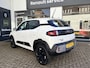 Dacia Spring Extreme 65 26.8 kWh | SoH waarde 97,6% | Dacia Media Nav Line | Camera achter | Lage kilometerstand | Vehicle-to-load | DC snelladen | Nederlandse auto!! | Eerste eigenaar |