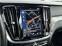 Volvo S60 T4 A/T R-Design | 19" | Stoelverwarming | Parkeercamera | Elektr. verst. best. Stoel | Neerklapbare Achterbank | Carplay | Keyless