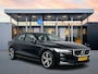 Volvo S60 T4 A/T R-Design | 19" | Stoelverwarming | Parkeercamera | Elektr. verst. best. Stoel | Neerklapbare Achterbank | Carplay | Keyless