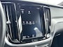 Volvo S60 T4 A/T R-Design | 19" | Stoelverwarming | Parkeercamera | Elektr. verst. best. Stoel | Neerklapbare Achterbank | Carplay | Keyless
