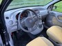 Fiat Panda 1.2 Class Stuurbekrachtiging Audio/CD Electric pakket Dakrails Electr. Schuif-/kanteldak LMV 14" Dealeronderhoud Nw Apk