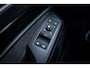 Volkswagen ID.7 Tourer Pro Limited Edition | Achterbank in ongelijke delen neerklapbaar incl. middenarmsteun en doorlaadmogelijkheid | Afstandscontrolesysteem (Front Assist), met voetgangers- en fietsersherkenning | Airconditioning automatisch, 2-zone (Climatronic)