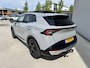 Kia Sportage 1.6 T-GDi Plug-in Hybrid DynamicPlusLine PHEV | Trekhaak | 1210kg Trekgewicht | Panoramadak | Stoel&Stuurverw. | Demo auto ! | Informeer altijd even of de auto aanwezig is ! Km stand kan iets variëren!