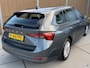Skoda Octavia Combi 1.0 TSI Business Edition Trekhaak afneembaar | Elektrisch bedienbare achterklep | LED verlichting | Climate & cruise control | Navigatiesysteem | Apple CarPlay/Android Auto | Parkeersensoren voor en achter