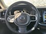 Volvo V60 2.0 B3 Momentum Advantage | Trekhaak | Lederen Bekleding | Stoelverwarming | Achteruitrijcamera | Parkeersensoren | BLIS | Cruise Control Adaptief | Verwarmde Voorruit | Navigatie | Apple Carplay | Android Auto