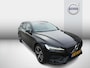 Volvo V60 2.0 B3 Momentum Advantage | Trekhaak | Lederen Bekleding | Stoelverwarming | Achteruitrijcamera | Parkeersensoren | BLIS | Cruise Control Adaptief | Verwarmde Voorruit | Navigatie | Apple Carplay | Android Auto