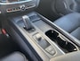 Volvo V60 2.0 B3 Momentum Advantage | Trekhaak | Lederen Bekleding | Stoelverwarming | Achteruitrijcamera | Parkeersensoren | BLIS | Cruise Control Adaptief | Verwarmde Voorruit | Navigatie | Apple Carplay | Android Auto