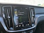 Volvo V60 2.0 B3 Momentum Advantage | Trekhaak | Lederen Bekleding | Stoelverwarming | Achteruitrijcamera | Parkeersensoren | BLIS | Cruise Control Adaptief | Verwarmde Voorruit | Navigatie | Apple Carplay | Android Auto