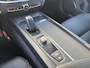 Volvo V60 2.0 B3 Momentum Advantage | Trekhaak | Lederen Bekleding | Stoelverwarming | Achteruitrijcamera | Parkeersensoren | BLIS | Cruise Control Adaptief | Verwarmde Voorruit | Navigatie | Apple Carplay | Android Auto
