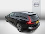 Volvo V60 2.0 B3 Momentum Advantage | Trekhaak | Lederen Bekleding | Stoelverwarming | Achteruitrijcamera | Parkeersensoren | BLIS | Cruise Control Adaptief | Verwarmde Voorruit | Navigatie | Apple Carplay | Android Auto