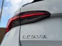 Skoda Octavia Combi 1.0 e-TSI Sport Automaat Trekhaak uitklapbaar | LED verlichting | Sfeerverlichting | Climate & cruise control | Lichtmetalen velgen 18 inch | Sportonderstel | Zwart optiek | Parkeersensoren voor en achter