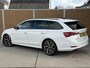 Skoda Octavia Combi 1.0 e-TSI Sport Automaat Trekhaak uitklapbaar | LED verlichting | Sfeerverlichting | Climate & cruise control | Lichtmetalen velgen 18 inch | Sportonderstel | Zwart optiek | Parkeersensoren voor en achter