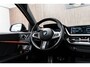 BMW 1-Serie 118i M-Sport Pano HUD HK Muziek Kuipstoelen BTW
