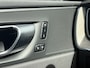Volvo XC60 2.0 B5 Inscription | Trekhaak | 360 Graden Camera | Alarm | Elektrisch Verstelbare Voorstoelen | Keyless Entry | Elektrische Achterklep | BLIS | Cruise Control Adaptief | Navigatie | Apple Carplay | Android Auto