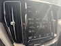 Volvo XC60 2.0 B5 Inscription | Trekhaak | 360 Graden Camera | Alarm | Elektrisch Verstelbare Voorstoelen | Keyless Entry | Elektrische Achterklep | BLIS | Cruise Control Adaptief | Navigatie | Apple Carplay | Android Auto
