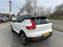 Volvo XC40 Recharge P8 AWD R-Design | Panoramadak | Achteruitrijcamera | Lichtmetalen Velgen 20 inch | Stoelverwarming | Keyless Entry | BLIS | Cruise Control Adaptief | Navigatie | Apple Carplay | Android Auto