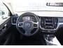 Volvo V60 2.0 B3 Momentum Advantage | Trekhaak | Lederen Bekleding | Stoelverwarming | Achteruitrijcamera | Parkeersensoren | Navigatie | Apple Carplay | Android Auto