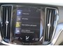 Volvo V60 2.0 B3 Momentum Advantage | Trekhaak | Lederen Bekleding | Stoelverwarming | Achteruitrijcamera | Parkeersensoren | Navigatie | Apple Carplay | Android Auto