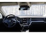 Volvo V60 2.0 B3 Momentum Advantage | Trekhaak | Lederen Bekleding | Stoelverwarming | Achteruitrijcamera | Parkeersensoren | Navigatie | Apple Carplay | Android Auto