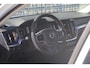 Volvo V60 2.0 B3 Momentum Advantage | Trekhaak | Lederen Bekleding | Stoelverwarming | Achteruitrijcamera | Parkeersensoren | Navigatie | Apple Carplay | Android Auto