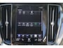Volvo V60 2.0 B3 Momentum Advantage | Trekhaak | Lederen Bekleding | Stoelverwarming | Achteruitrijcamera | Parkeersensoren | Navigatie | Apple Carplay | Android Auto