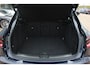 Porsche Macan 2.0 / Trekhaak / Panoramadak / Camera / Adaptieve Stoelen / 21'' / Luchtvering / Stoelverwarming / Cruise control