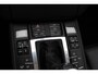 Porsche Macan 2.0 / Trekhaak / Panoramadak / Camera / Adaptieve Stoelen / 21'' / Luchtvering / Stoelverwarming / Cruise control