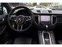 Porsche Macan 2.0 / Trekhaak / Panoramadak / Camera / Adaptieve Stoelen / 21'' / Luchtvering / Stoelverwarming / Cruise control