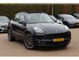 Porsche Macan 2.0 / Trekhaak / Panoramadak / Camera / Adaptieve Stoelen / 21'' / Luchtvering / Stoelverwarming / Cruise control