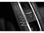 Porsche Macan 2.0 / Trekhaak / Panoramadak / Camera / Adaptieve Stoelen / 21'' / Luchtvering / Stoelverwarming / Cruise control